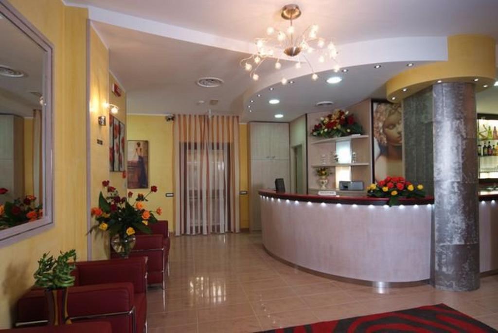 Hotel Cristal Eboli Exterior foto